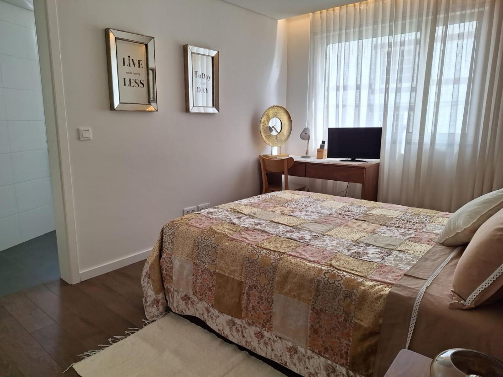 Coliseum Residence 蓬塔德尔加达 外观 照片