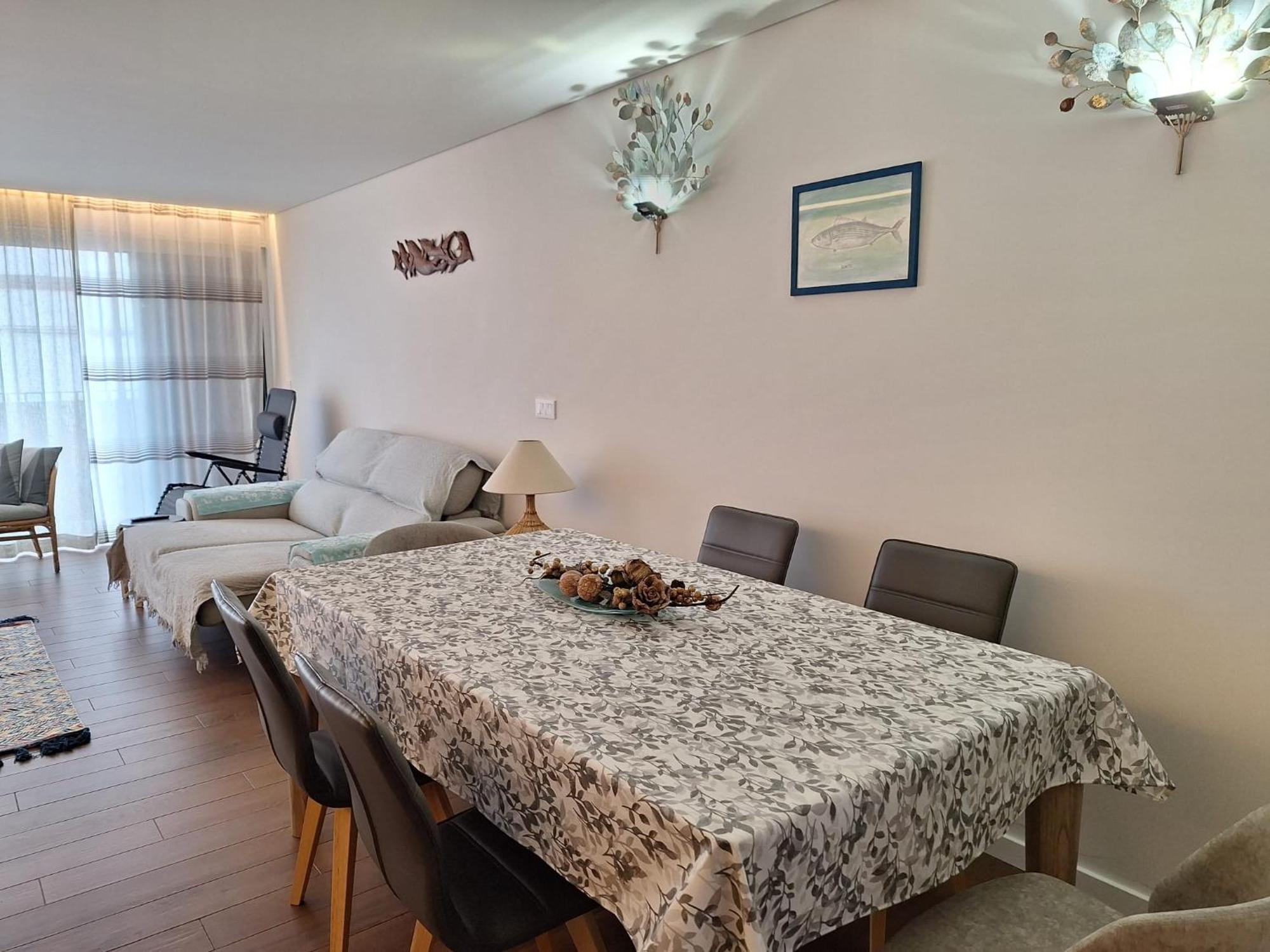 Coliseum Residence 蓬塔德尔加达 外观 照片